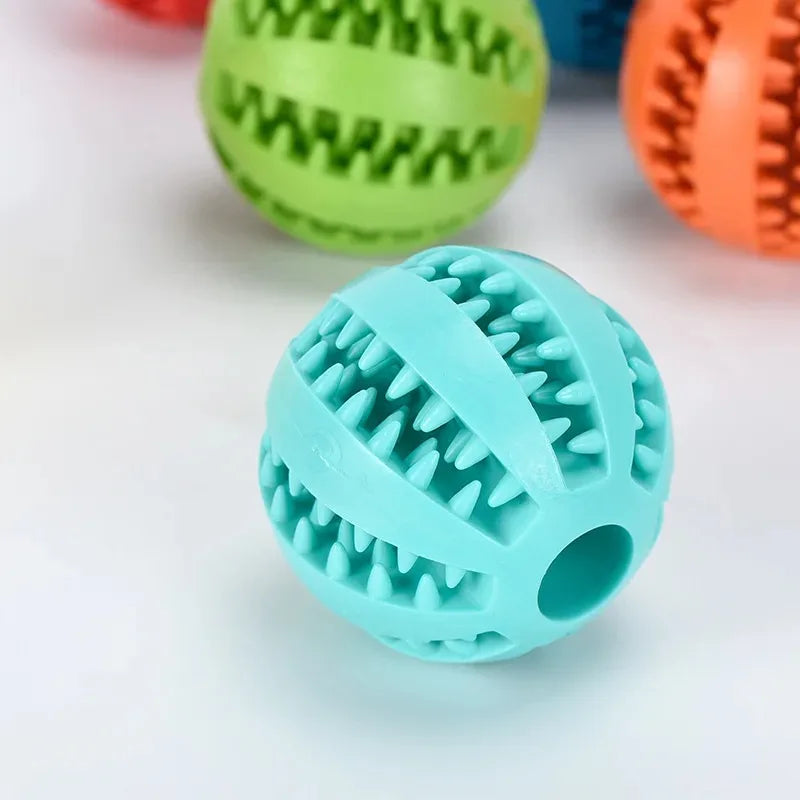 Natural Rubber Teeth Cleaning Treat Ball for Dogs